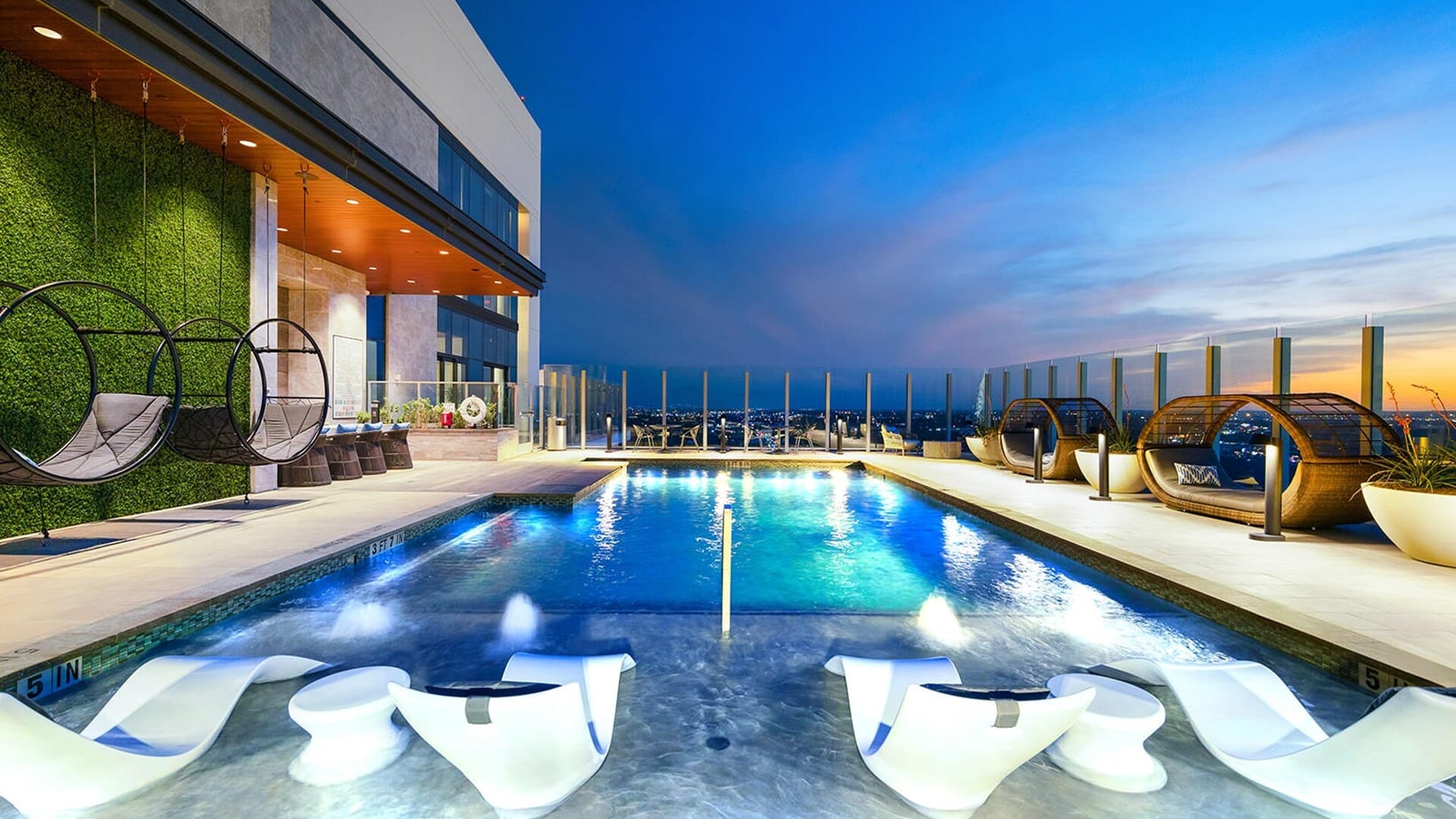 The Best Rooftop Apartment Pools in Downtown Austin - Austin Luxury Apartment Communities With Resort Style Pools